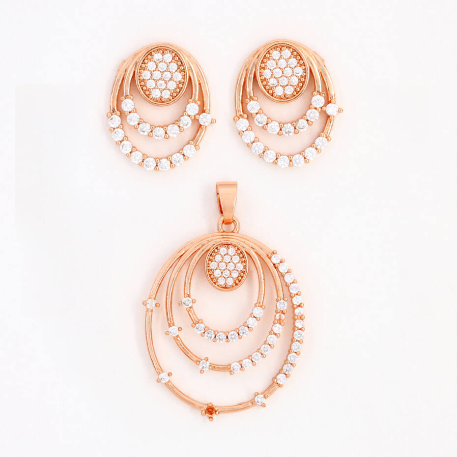 Royal Cascade Pearl Halo Set