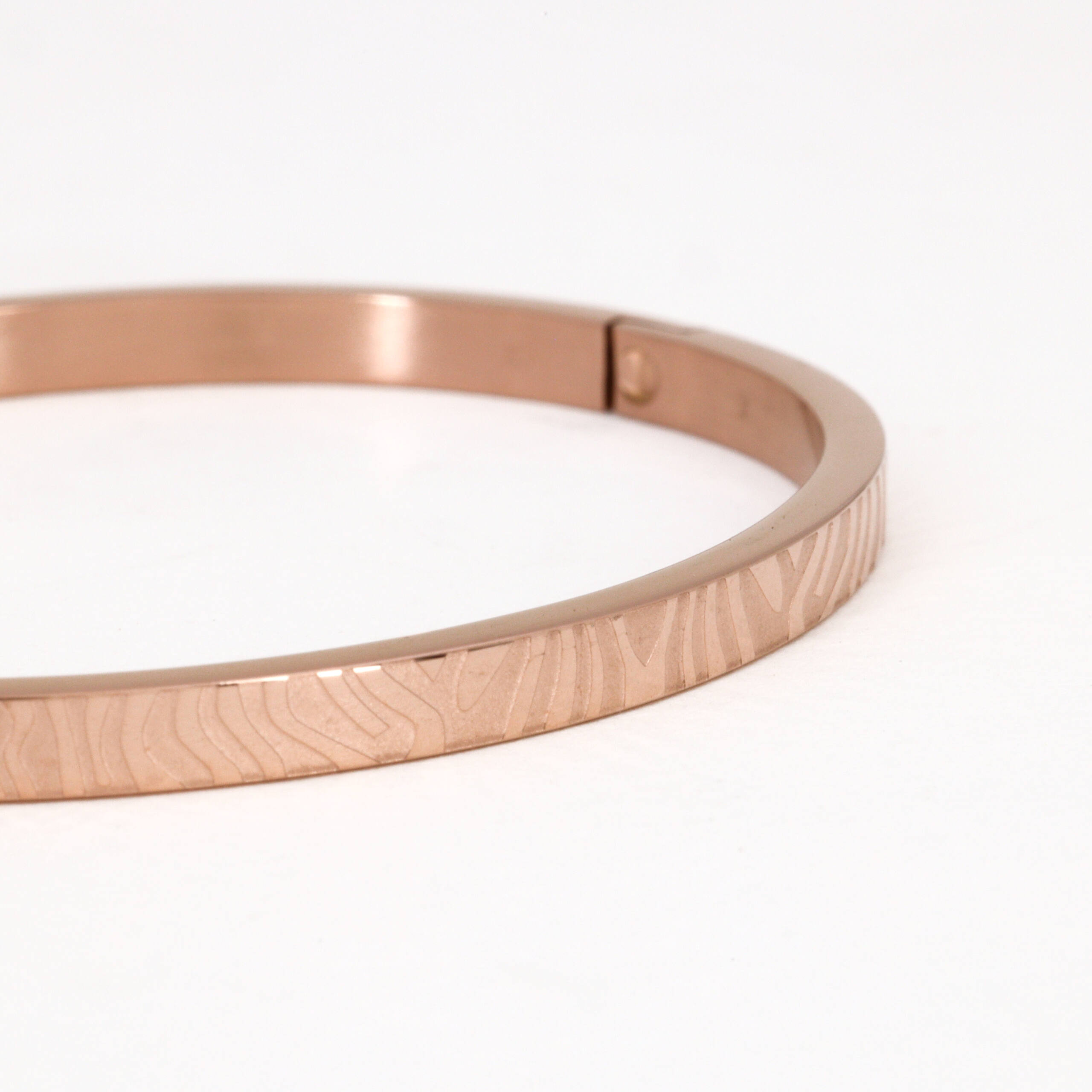 The Heirloom Milgrain Diamond Band Bangle