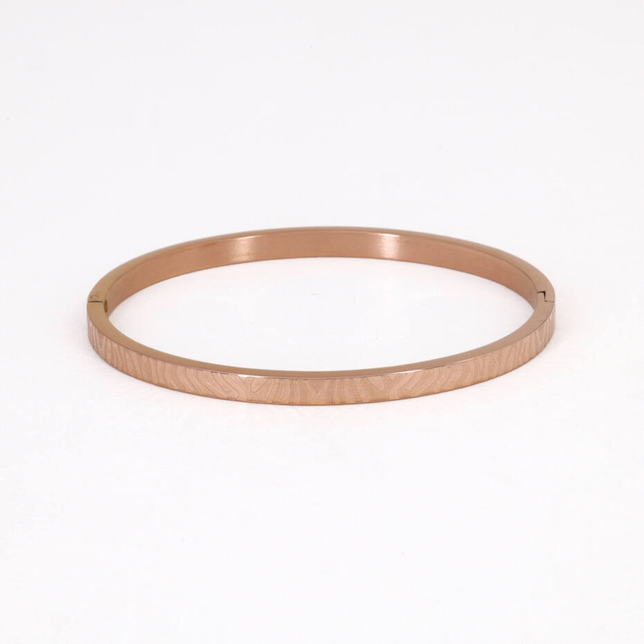 The Heirloom Milgrain Diamond Band Bangle