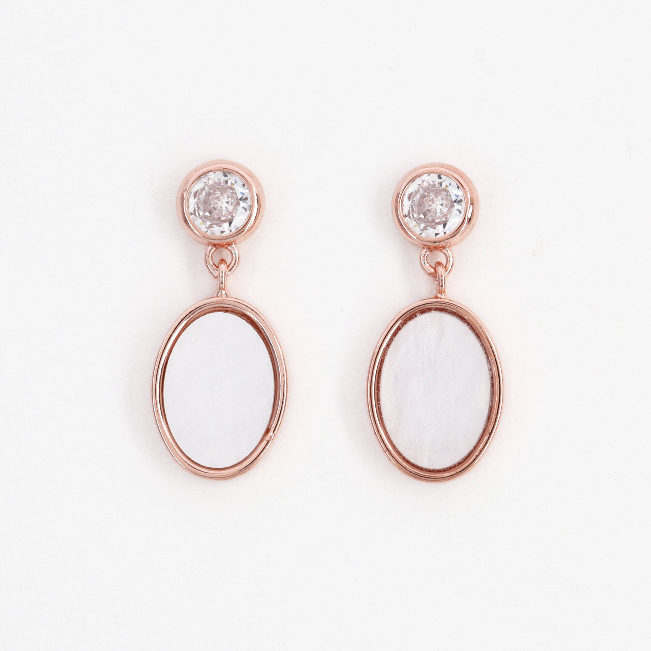The Lumi?re Oval Halo Drops