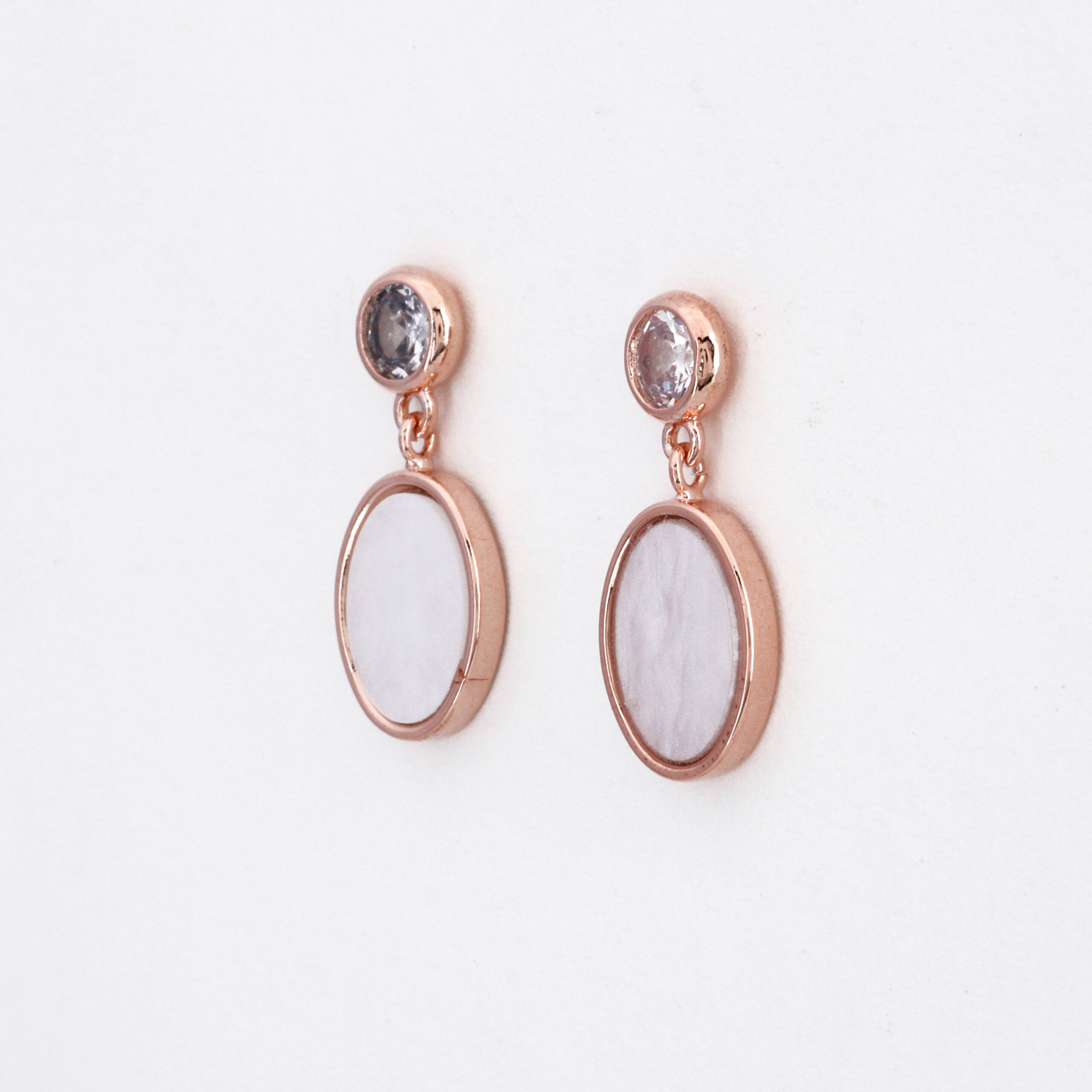 The Lumi?re Oval Halo Drops