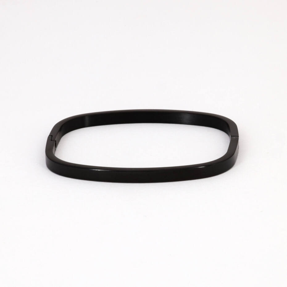 The Sleek Onyx Midnight Bangle