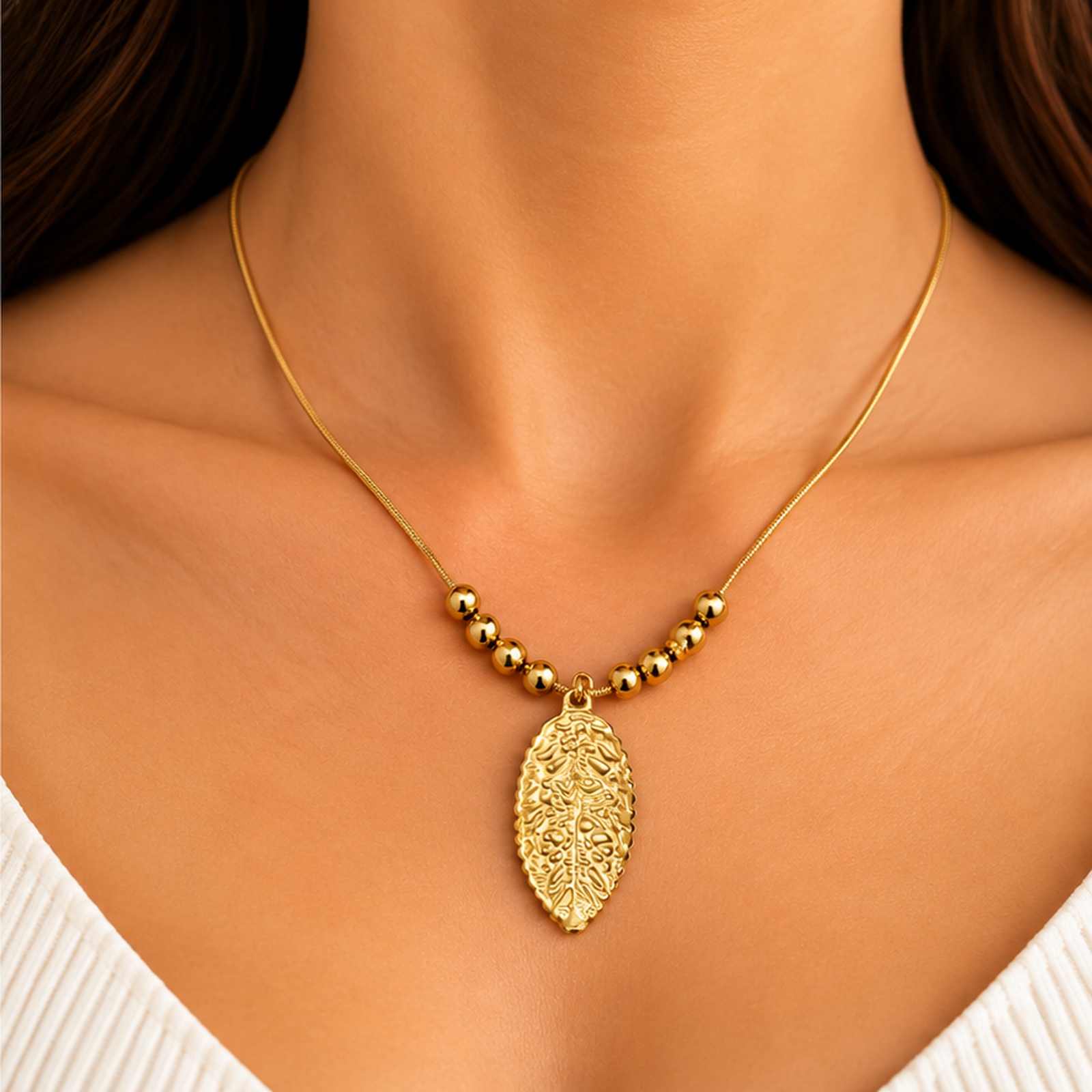 Gold Tone Leaf Design Pendant Necklace
