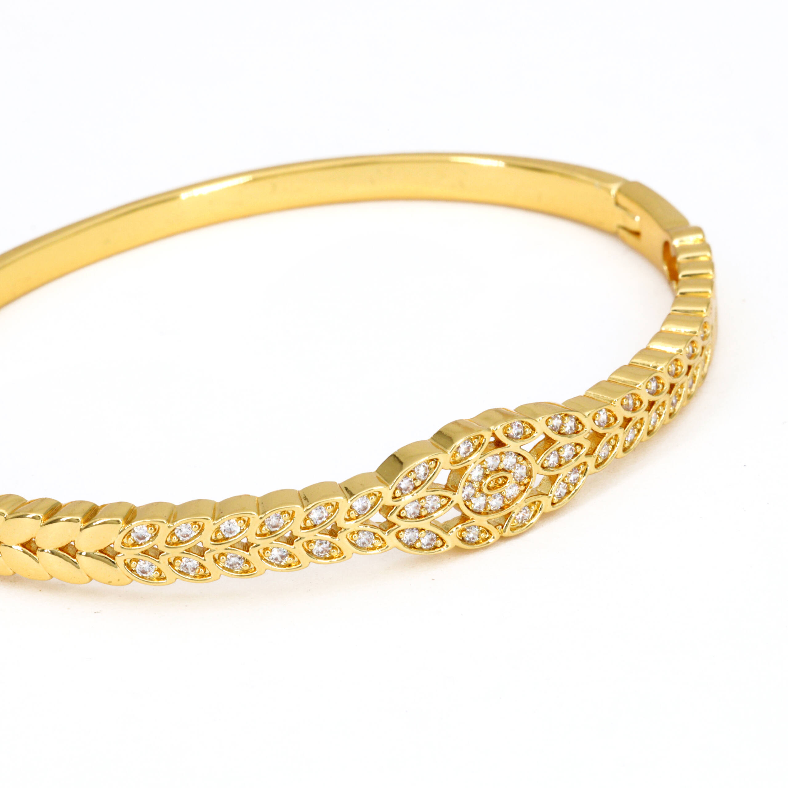 Golden Lace Pattern Bangle
