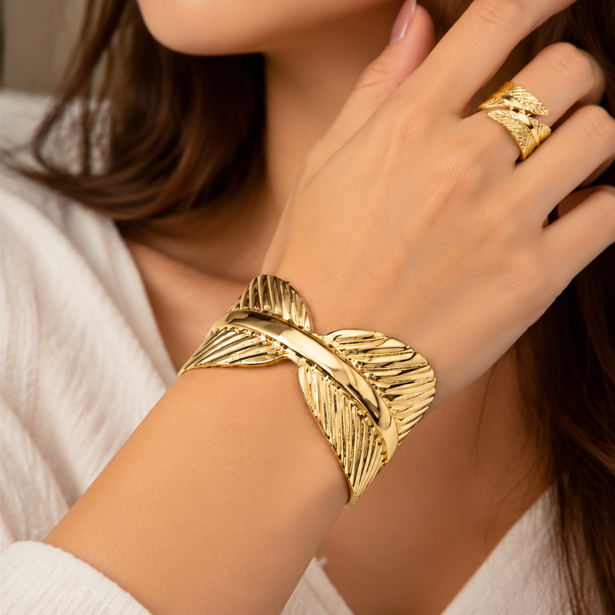 Heritage Swirl Gold Tone Designer Kada