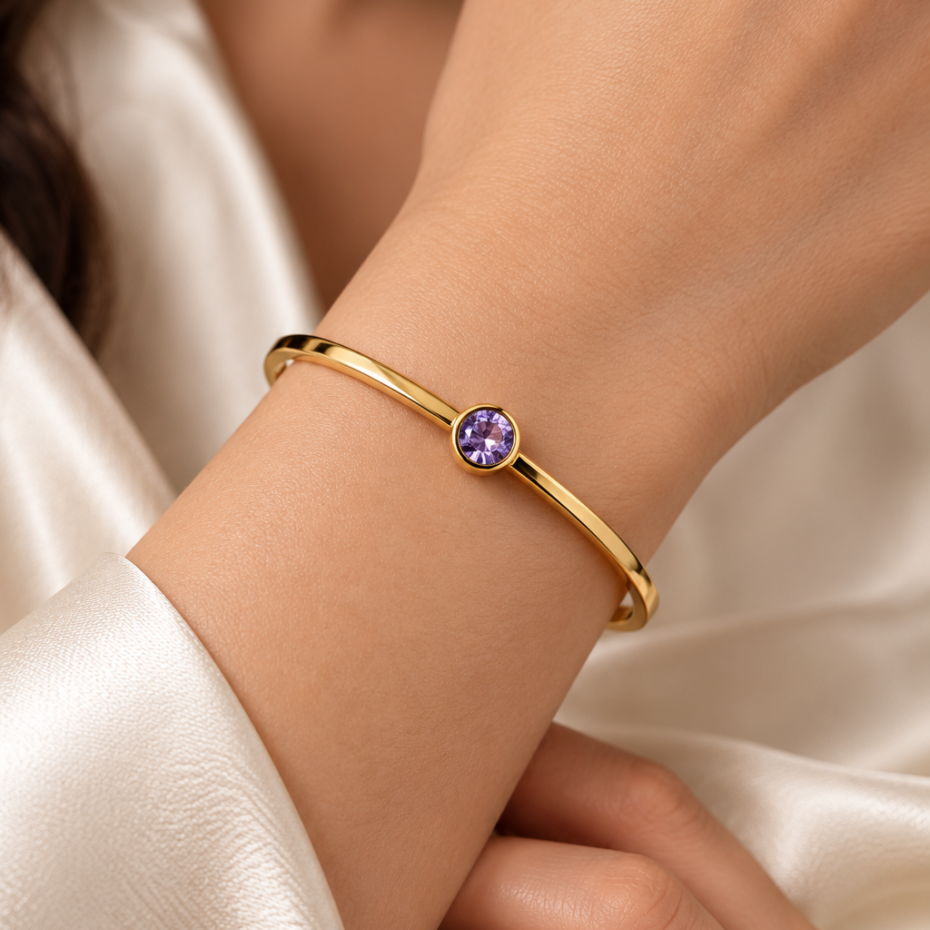 Lavender Solitaire Gold Tone Kada
