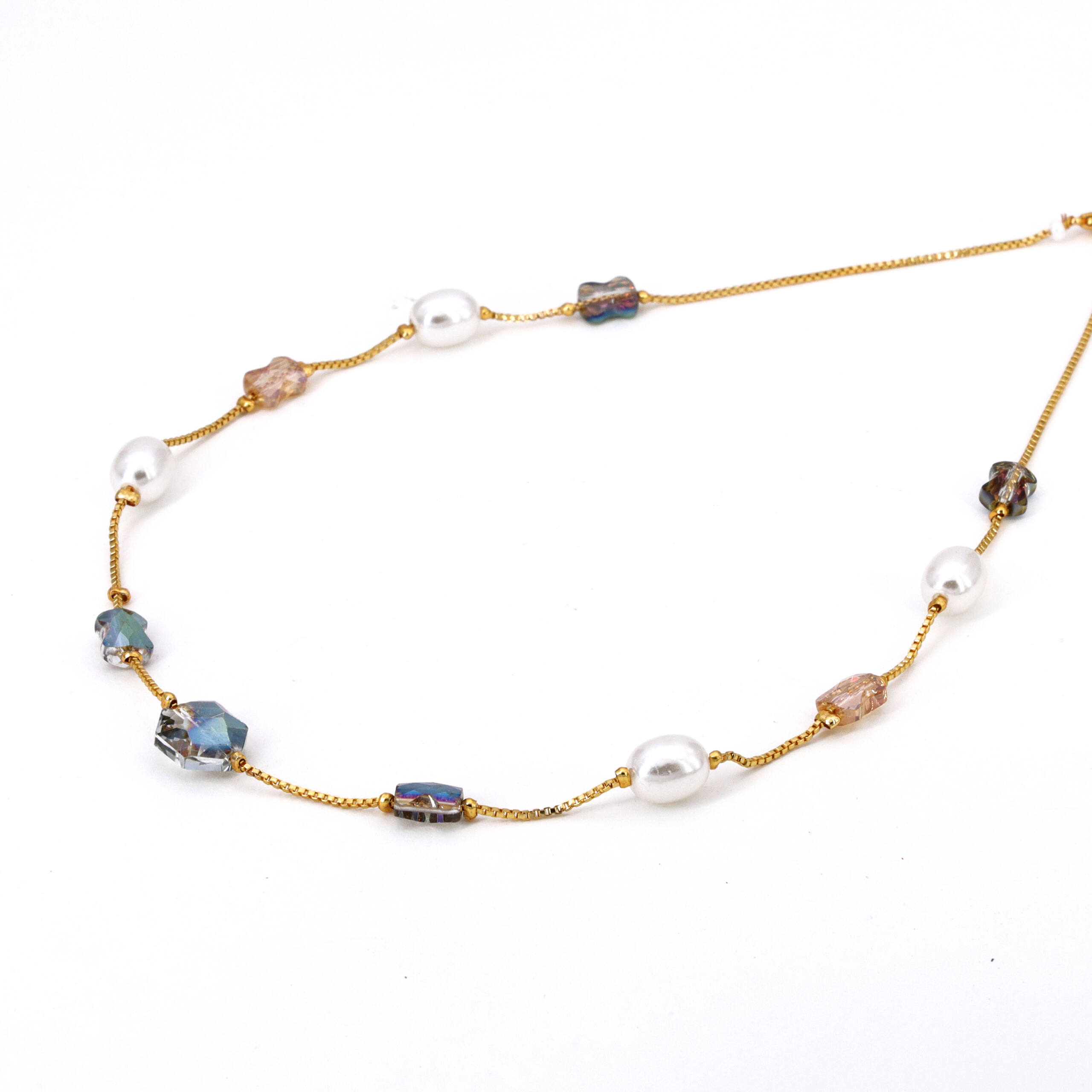 Moti Necklace Set with Bracelet Detail