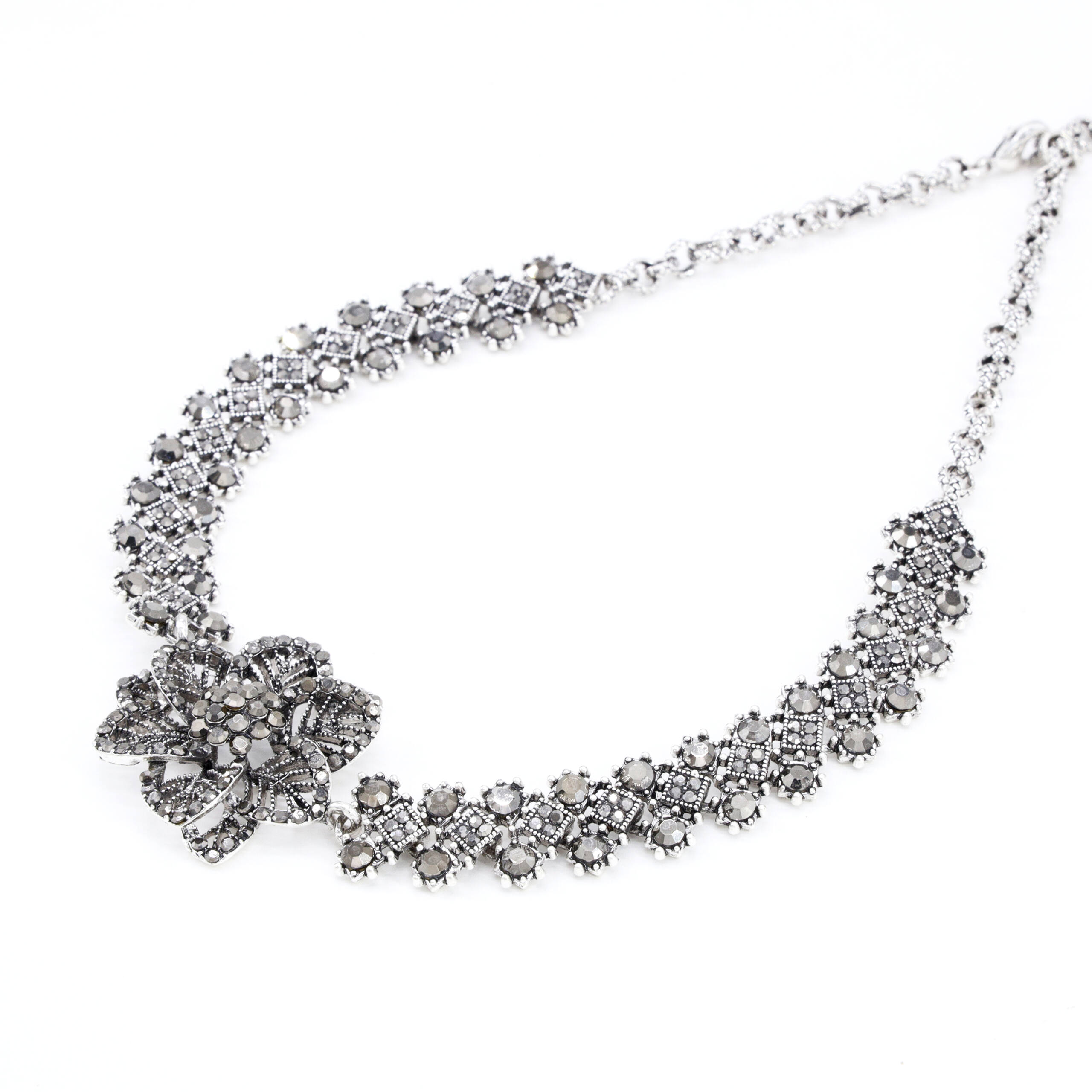 Silver Bloom Halo Necklace Set
